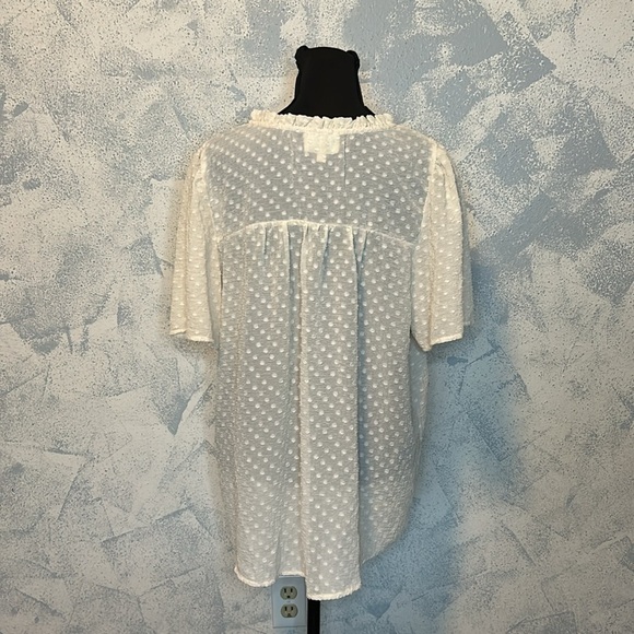 White Relaxed Tie Front Blouse with Bib Collar - Picture 4 of 6